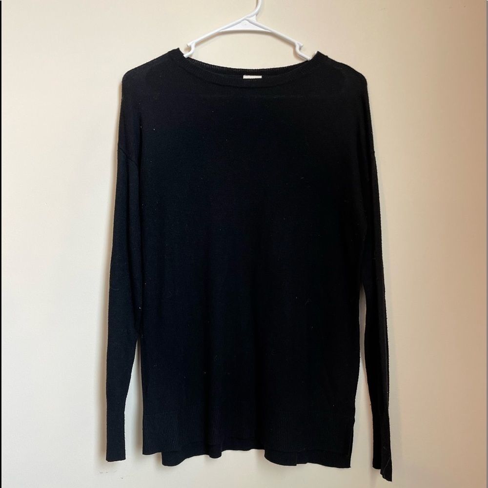 Andeawy brand sweater